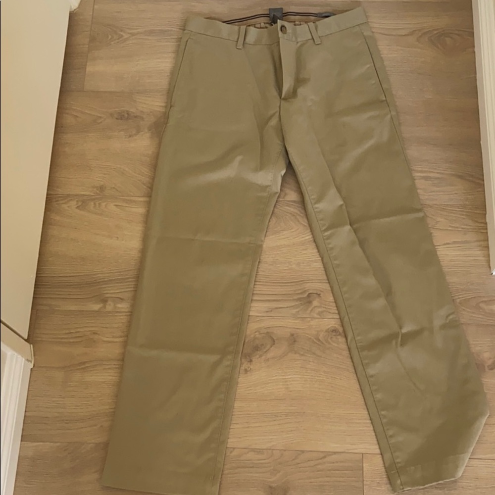 Gap khakis